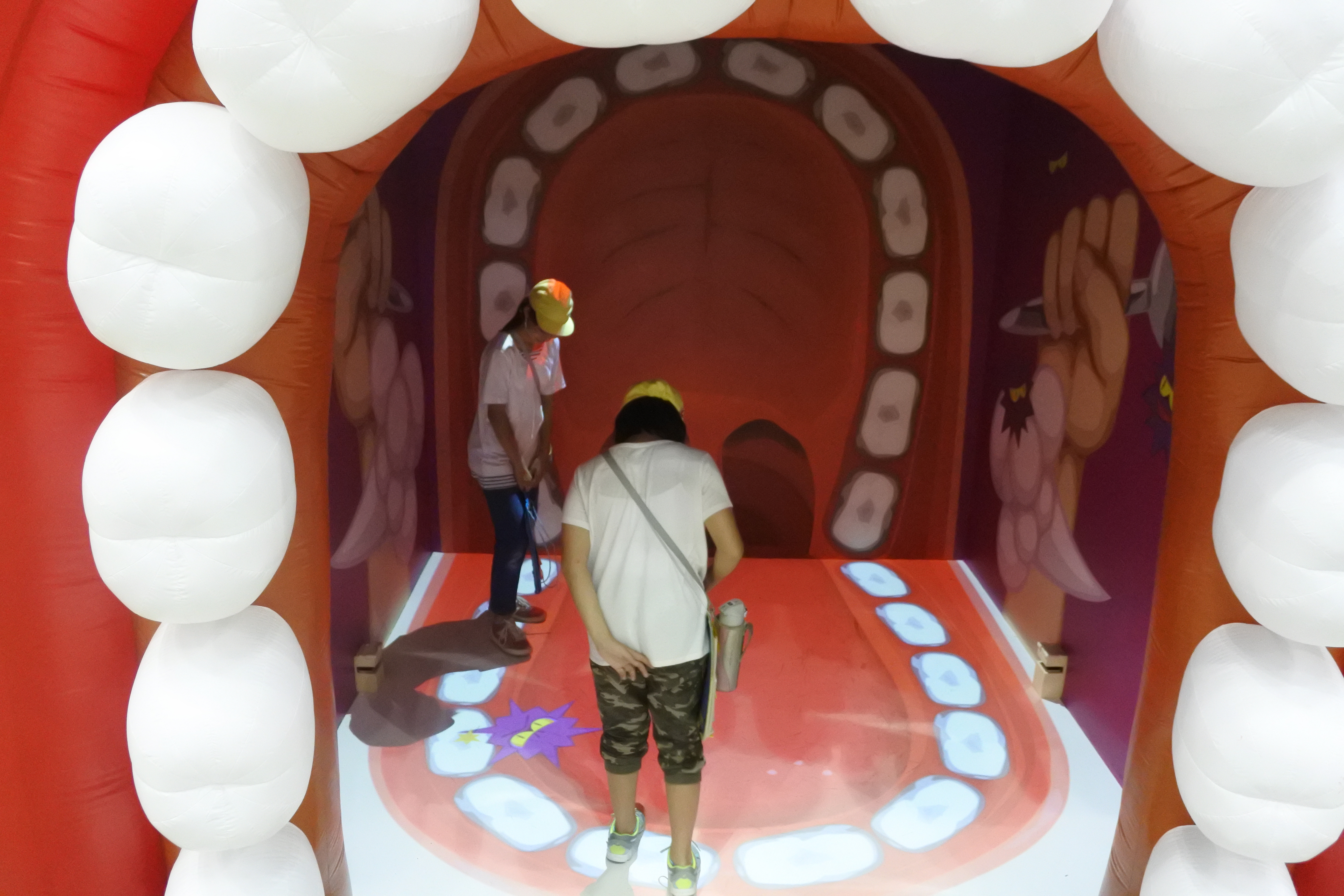 おくちのバイキンやっつけ隊